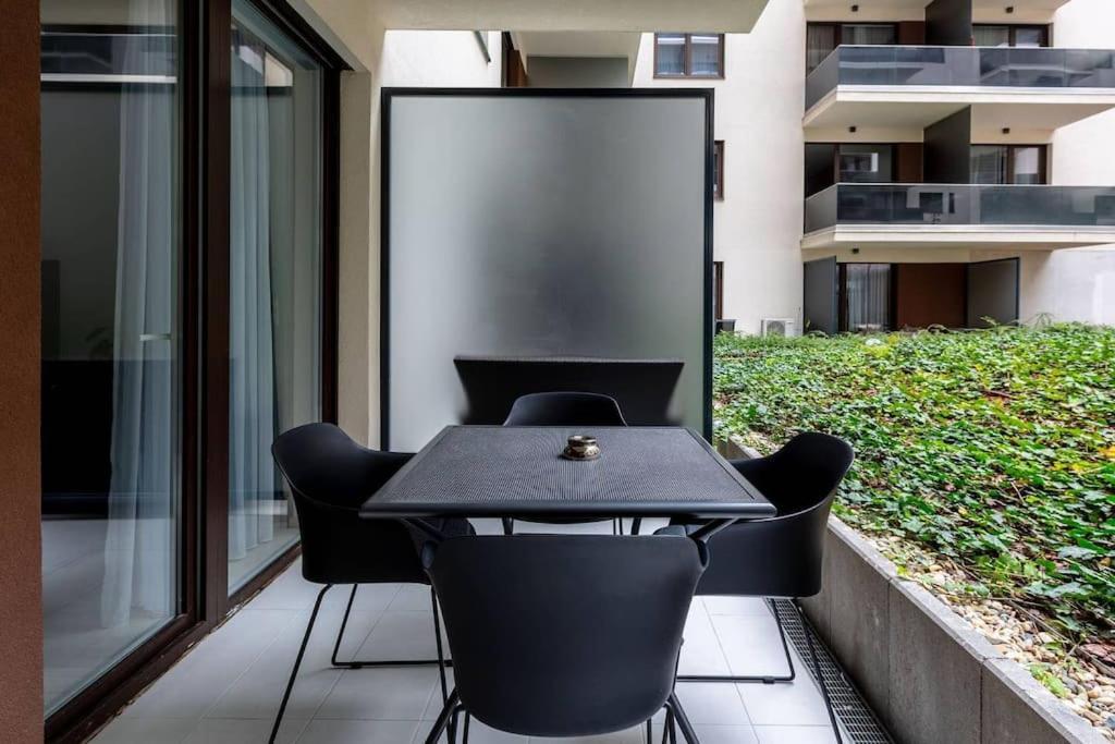 Apartment Tranquil Oasis At Corvin Promenade - 010